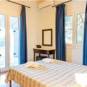 3 bedroom villa with pool in Kassiopi, Corfu, sleeps 6